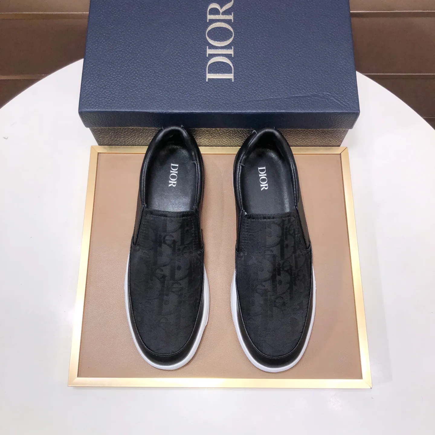 Men's shoes💰420💰【Dior】Official website global debut 🔝The latest masterpiece of high-end men's shoes brand: original special cloth fabric imported from Italy + imported sheepskin lining🔥Original toe-cap rubber outsole Soft and comfortable, making walking more convenient and comfortable! Size: 38-44 (45 can be customized)